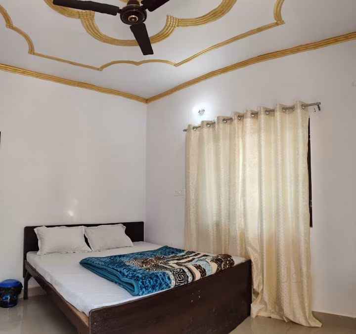 Dfk Room at Kedarnath Meerut Mandal & Mewar Sadan near Kedarnath Temple